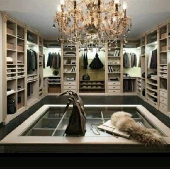 Meet your Posher, Cameilia - Picture 1 of 1